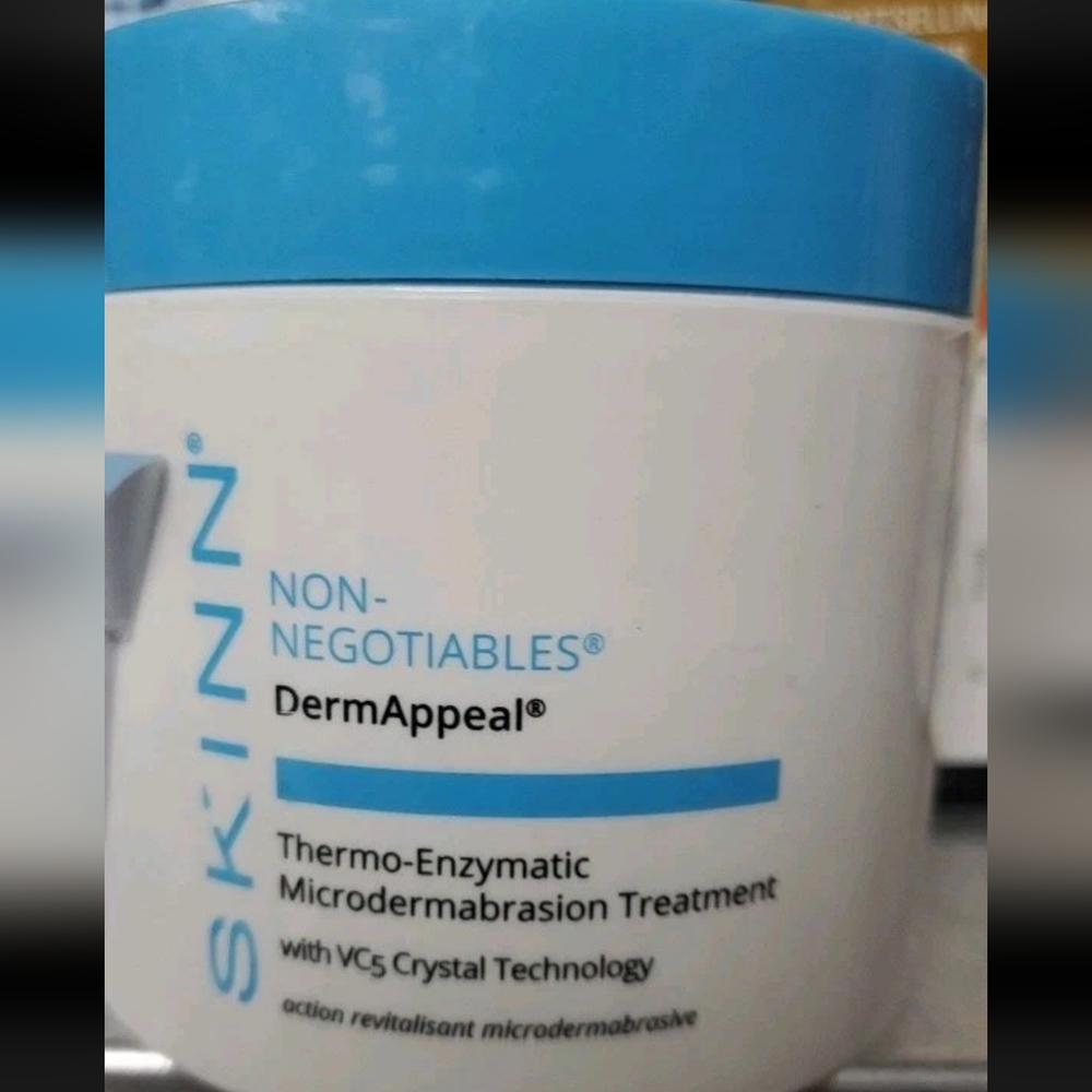 Skinn Non-Negotiables DERMAPPEAL
8 oz Microdermabrasion Treatment
Sealed/New